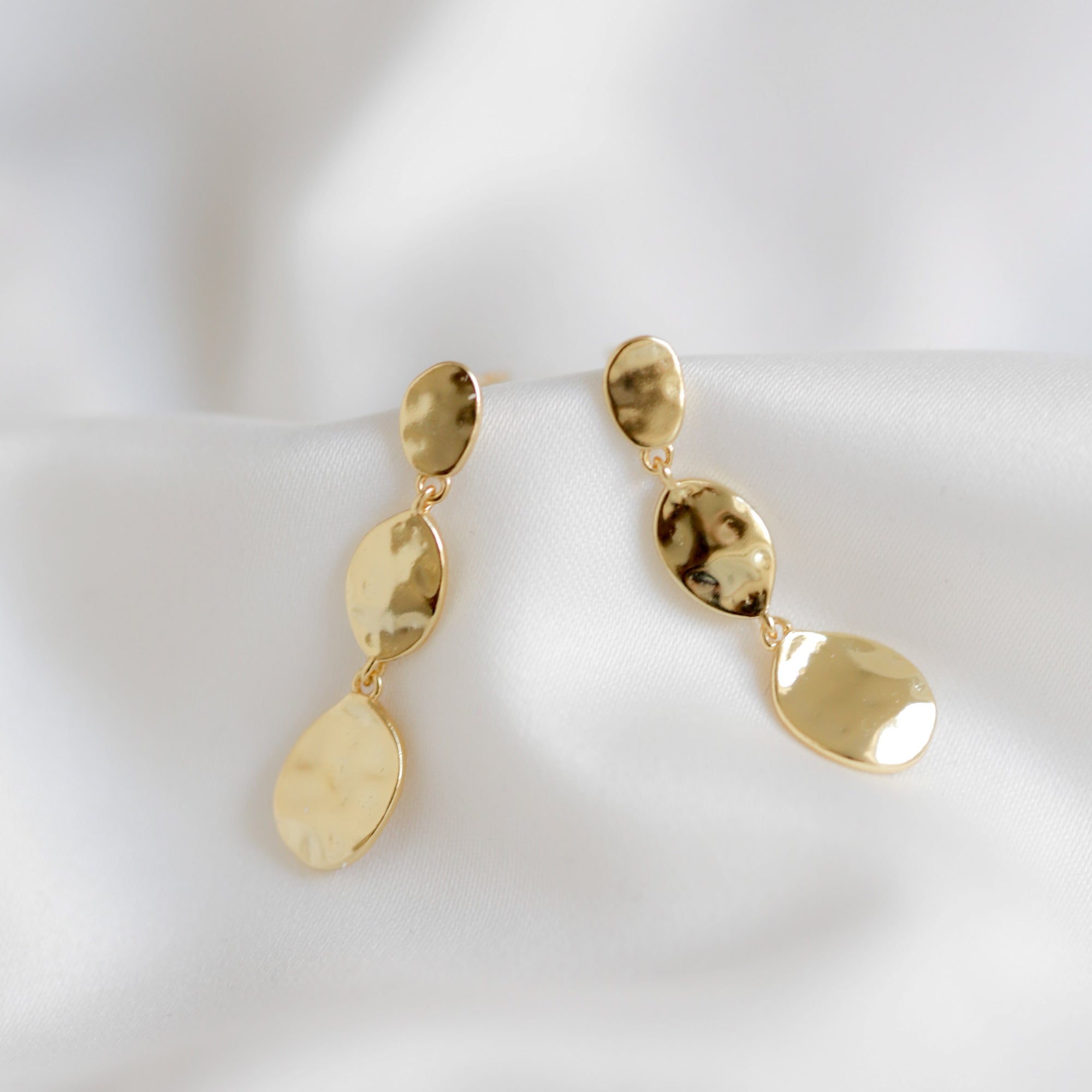 Hangende oorbellen feestdagen