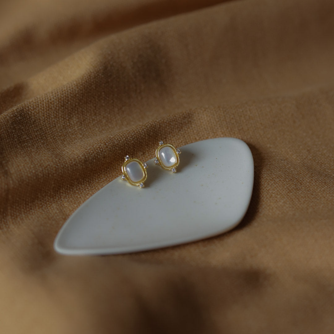 minimalistische oorbellen goud