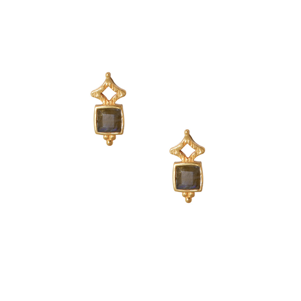 kleine gouden oorbelletjes