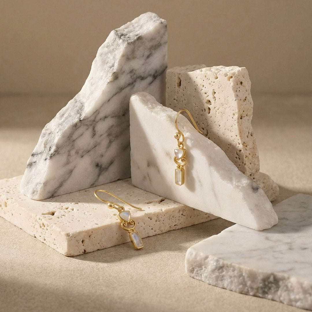 gouden maansteen oorbellen