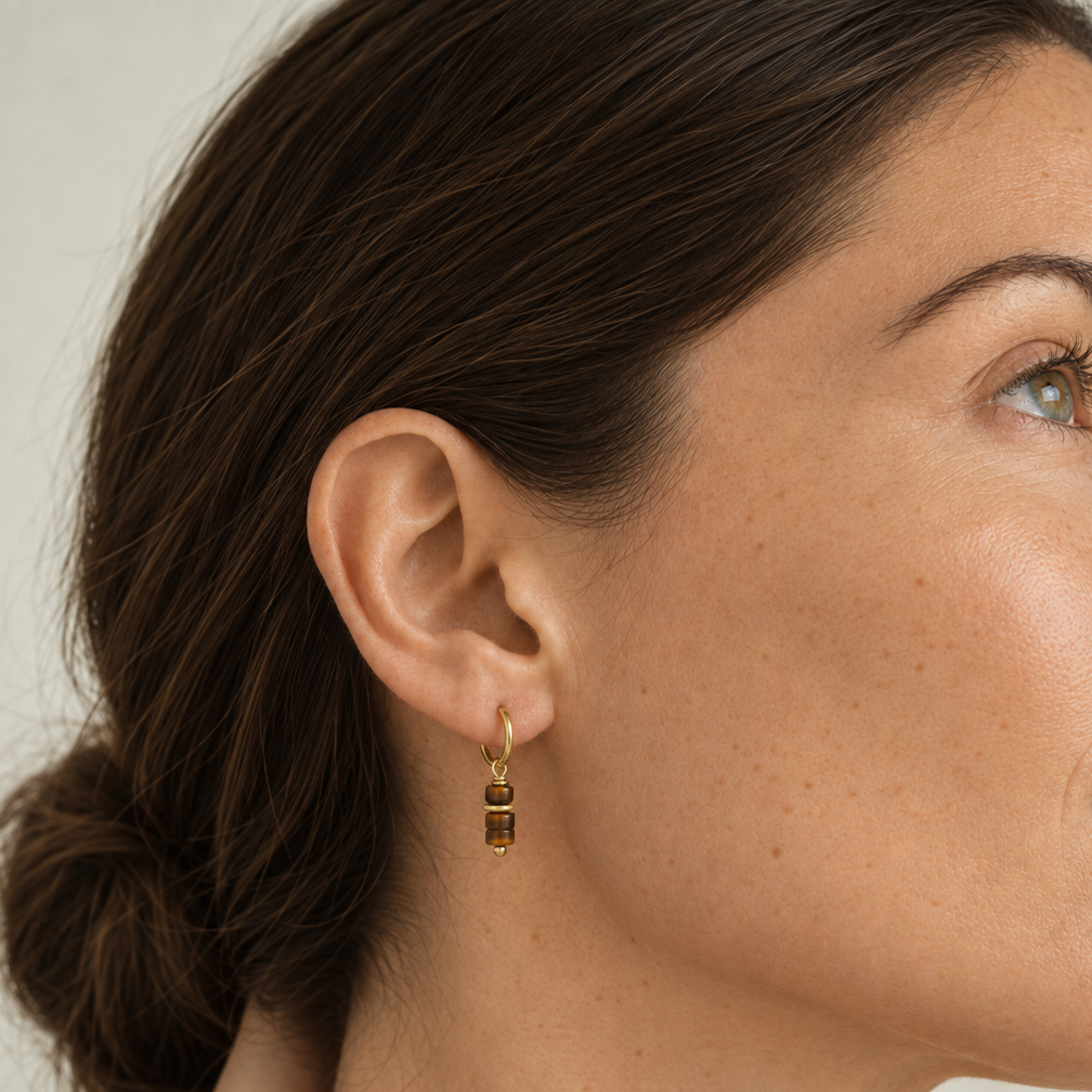 oorbellen tijgeroog goude van Jaylaa jewelry